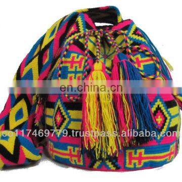 Mochilas wayuu, colombian bags, made by indigenas