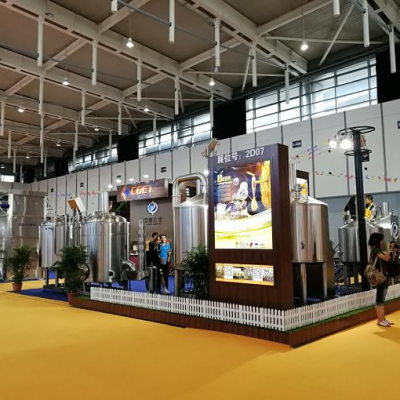 304 Stainless Steel Beer Filling Machine With PLC Control for Breweries photo-2