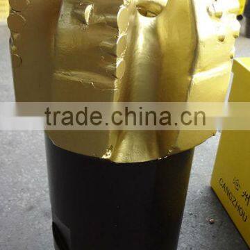 API oilfield diamond drill bit