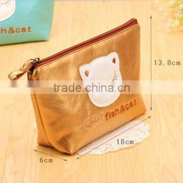 Fashion Gold PU Cosmetic Bag in hand with Metal Zipper