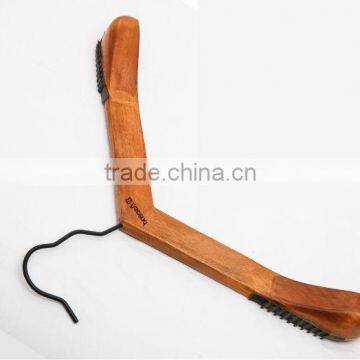 WOODEN COAT HANGER ASDC07