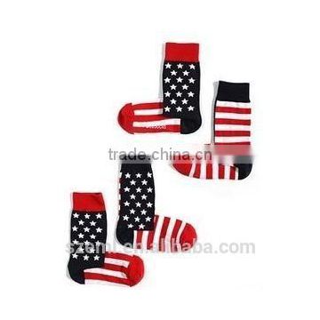 Wholesale stripe USA flag custom socks manufacturer