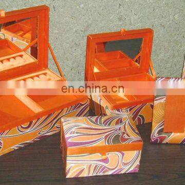 satin boxes or the box made up of satin for casual purpose uses