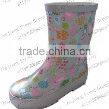 2013 kids' grey rubber rain boots with colorful pattern