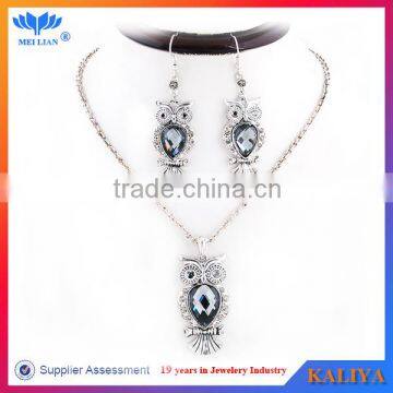 Engraved Owl Pendant Necklace Glass Necklace Jewelry Set