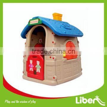 Indoor/Outdoor Garden Plastic Kids Playhouse, Kids Role Play Playhouse