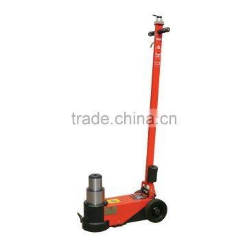 Hydraulic floor jack for car