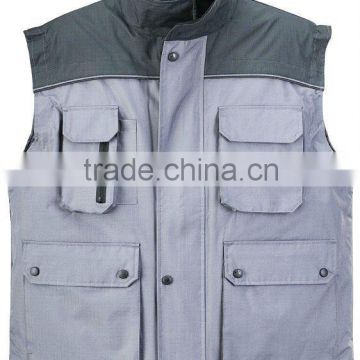 Men vest for worker