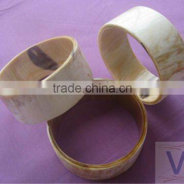 Bangle 3cm Wide, Buffalo Horn, Natural White Color