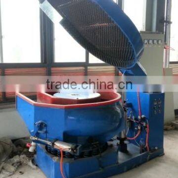 Vibration grinding machine with the silencing cover
