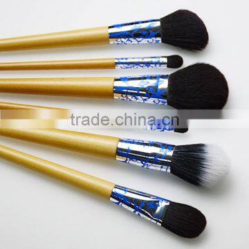 OEM Nylon Brush Material and Plastic Handle Material Oval Makeup Brush photo-5