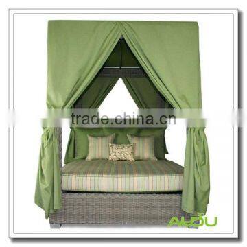 Audu Outside Daybed/Home Outside Wicker Daybed Square