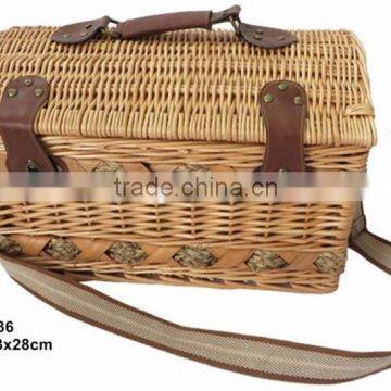 2017 New Design Luxury Wicker Picnic Hamper With Lock Belt photo-2