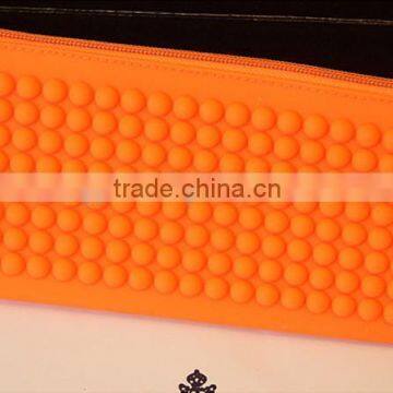 Custom Cheap Silicone Makeup Pouch With Zipper photo-2