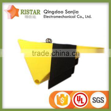 Plastic Wheel Chock 1.7kg Yellow Wheel Chock Block photo-3