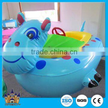 Battery operated inflatable bumper boat for adult or children , water park rides electric bumper boats