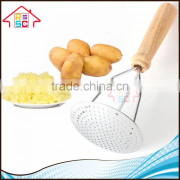 NBRSC Factory Wholesale Food Grade Stainless Steel Potato Masher Ricer Potato Press with Wood Handle