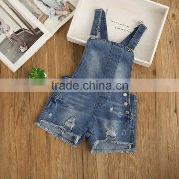 2017 Wholesale ripped jeans little girls summer denim straps shorts with fringe