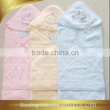 Customized 100% cotton embroidery baby towel with hooded