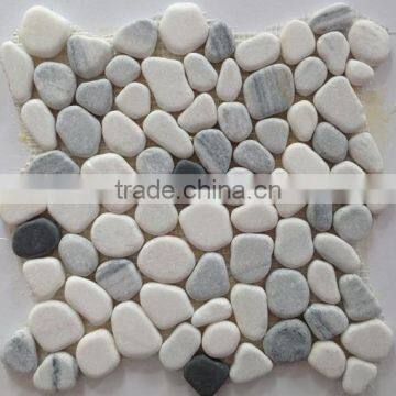 Black and White Pebbles Pattern Tumbled