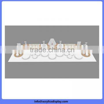 Top Grade High Reflective Acrylic Tabletop Jewelry Display