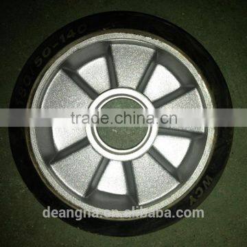 High Quality 2 Ton Hand Pallet Truck Rubber Wheel photo-4