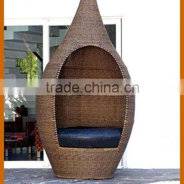 Unique Style Rattan Handmade Sun Bed With Cushion