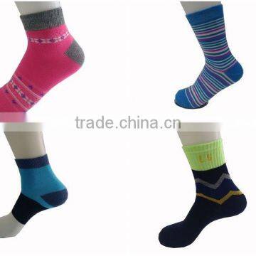 Custom Logo Fashion Eco-Friendly Football Free Size Sports Socks photo-3