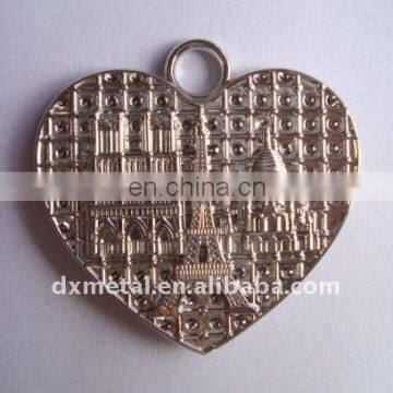 Castle design heart hanging ornament
