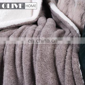 China Wholesale Ultra-soft Fluffy Cationic Plush Sherpa 2 Ply Quilted Throw Blanket photo-6