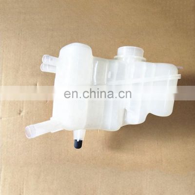 Water tank  rain wiper Water pot for Mondeo Fusion body parts 2013 2014 2015 2016