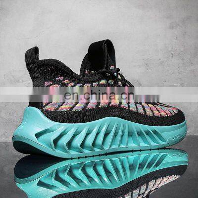 Factory Outlet 2021 Christmas and Winter New Korean Fashion Trend Flying Knitted Custom Men's Fashion Casual Sports Shoes photo-4