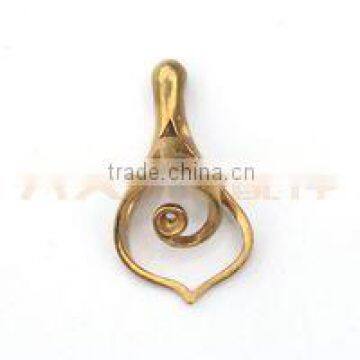 New design decorative various shapes and designs metal custom charm pendants