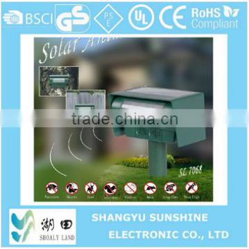 2016 New Design Solar Ultrasonic Powered Animal Repeller