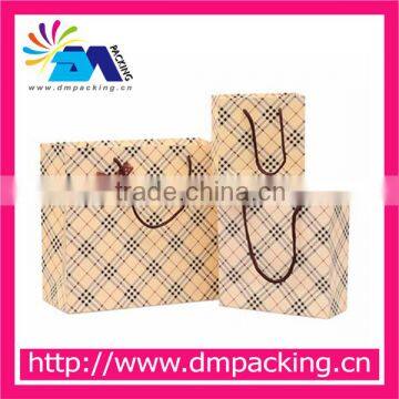 White Shopping Paper Bag Custom Logo Printed Luxury Paper Shopping Bag