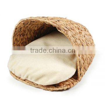 Water hyacinth cat bed