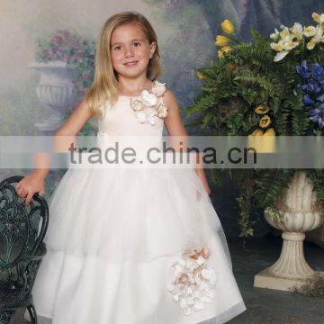 Sleeveless Satin Tulle Cluster Flower Dirnal Tirered Flower Girl Dresses(FLMO-3066)