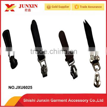 2016 strong zipper puller with leather accessory