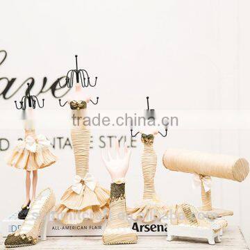 Wedding Gift Polyresin Polished Jewelry Holder Figurines photo-2