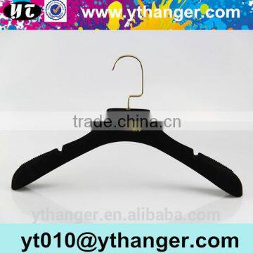 YY0488 new premium black velvet plastic hanger non-slip wedding dresses hanger                        
                                                                                Supplier's Choice