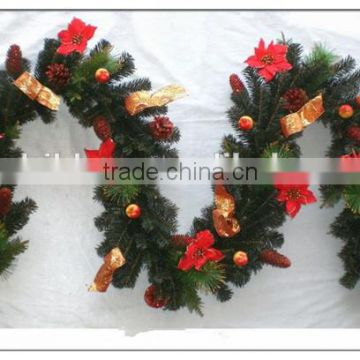 Bowknot Decoratived Artificial Christmas Garland with natural pinecones and flowers for door decoration