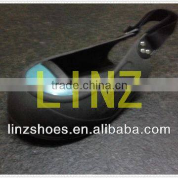 Rubber non-slip shoe cover with steel toe cap