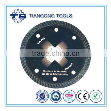 Diamond turbo wave saw blade