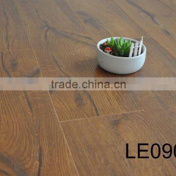 Lodgi LE090 Series traditional living laminate flooring