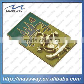 custom souvenir promotional zinc alloy 3D gold metal lapel pin