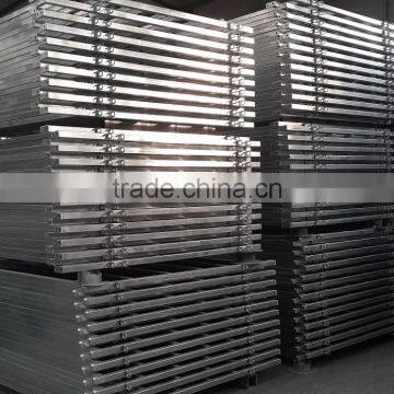 Customize 6 bars temporary welded metal farm fence pipe panel for goat / temporary corral fence and gate with top quality