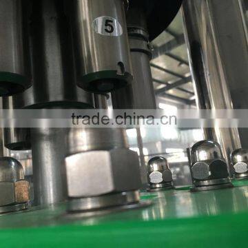 Алюминиевая машина для наполнения и укупорки банок пива и газированных напитков photo-4