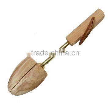 Adjustable Type Wooden Material Cedar Wood With Good Scent Single Tube Shoe Tree With String in the End photo-4