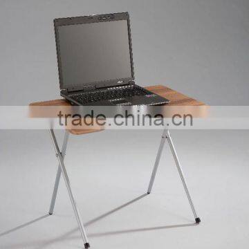 Foldable table