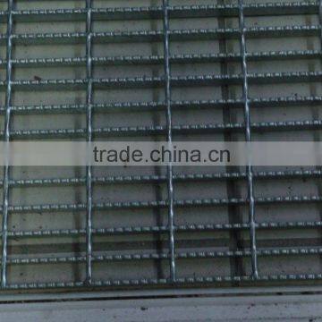 welded serrated bar/steel grating/grid for walkway(stair tread)